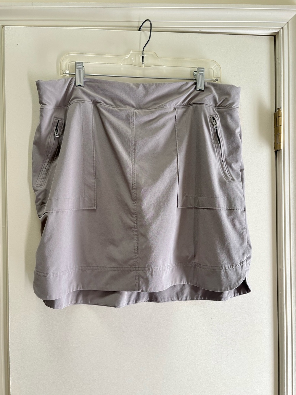 Athleta Taupe/Light Gray Active Skort with Zip Pockets